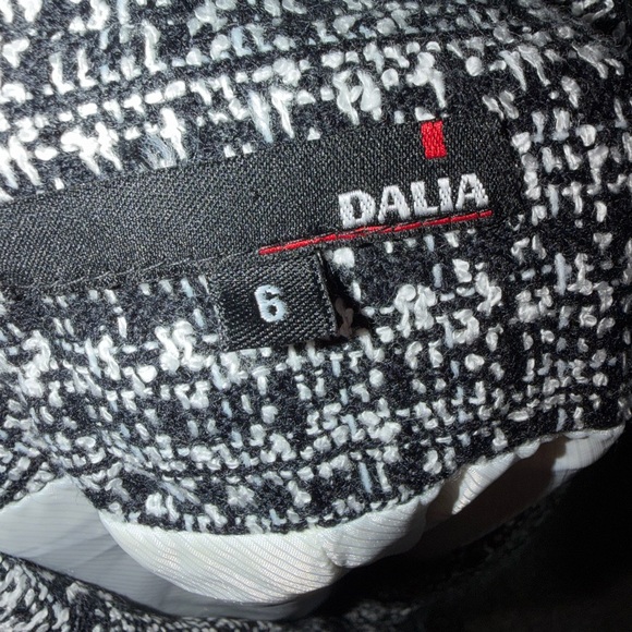 Dalia - Picture 2 of 4